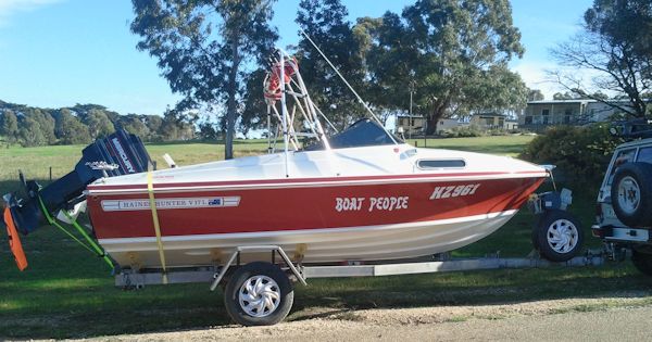 Boat People at Twin Rivers Bream Fishing Competition