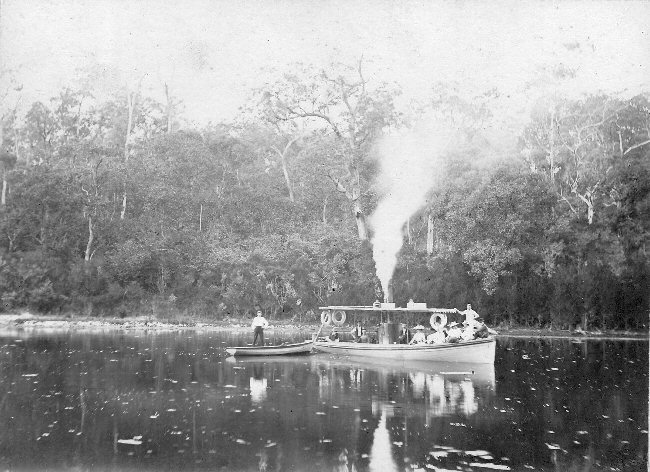 Steam Boat www.laketyersbeach.net.au